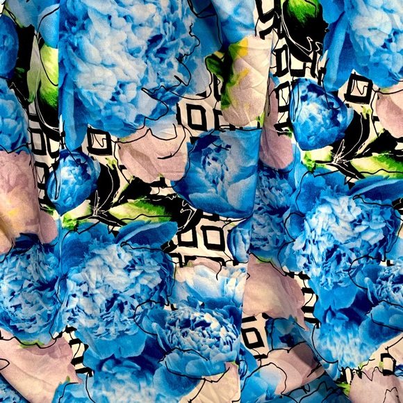 REED scarf/wrap, soft like silk, beautiful coloring - Picture 6 of 6